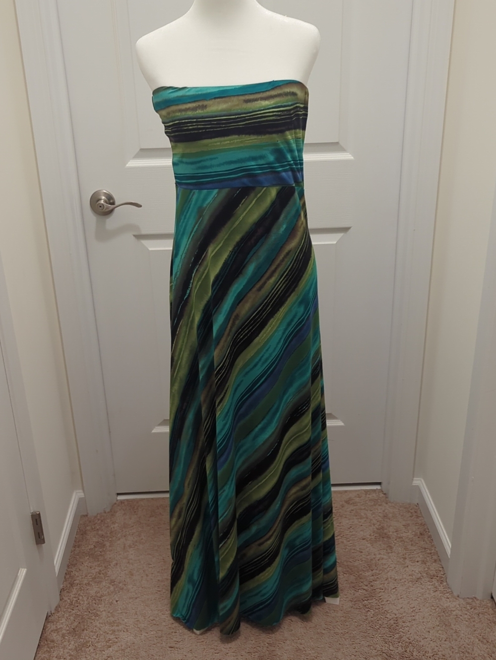Strapless Maxi Dress in Teal & Green Wave Print